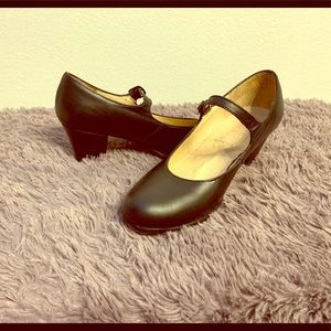 El Charro Flamenco Shoes, Size 7.